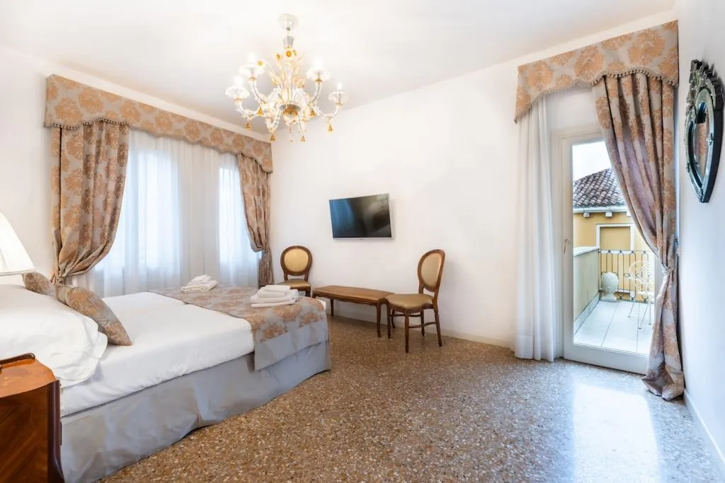 APARTMENT EXECUTIVE THREE BEDROOMS Room, San Teodoro Palace  - Luxury Apartments, Venice