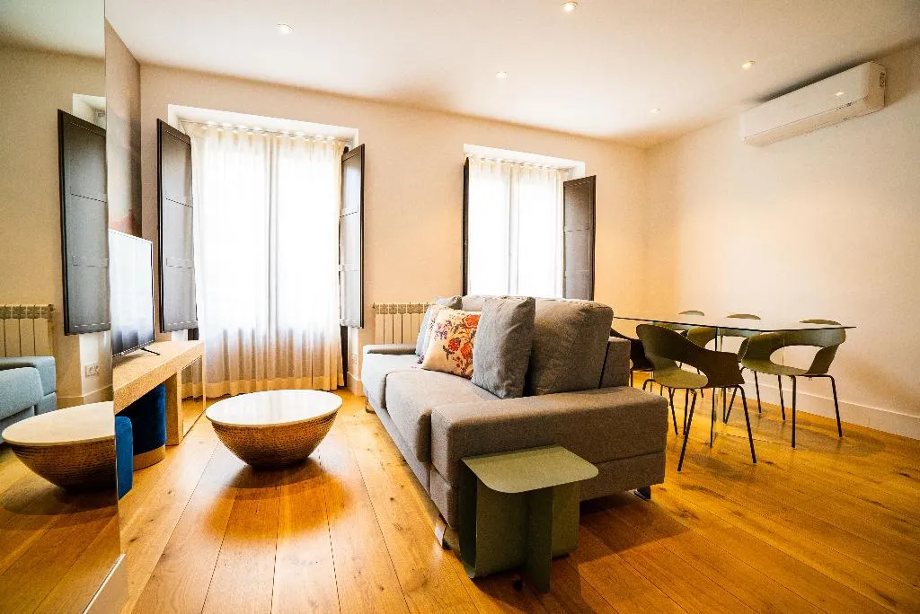 APARTMENT TWO BEDROOMS Room, Smartr Madrid Gran Vía Apartments, Madrid