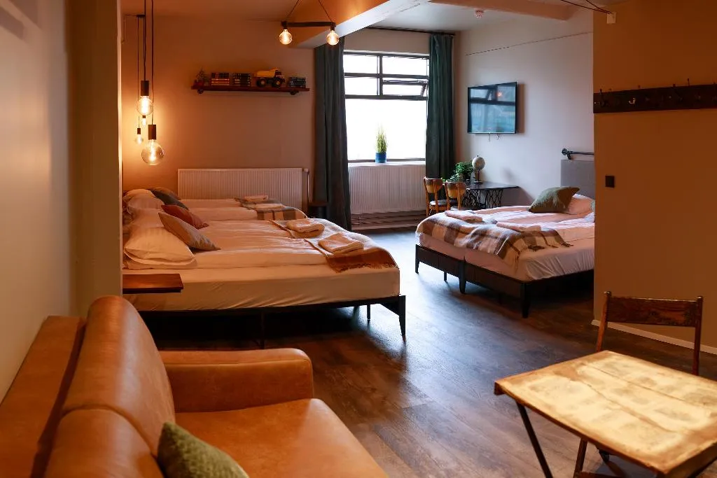 FAMILY ROOM CAPACITY 8 Room, Kex Hostel, Reykjavik