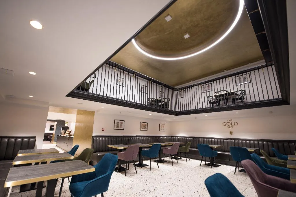 Restaurant, The Gold Bank, Prague