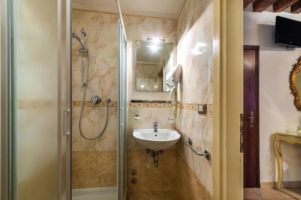 Room, Hotel Al Vagon, Venice