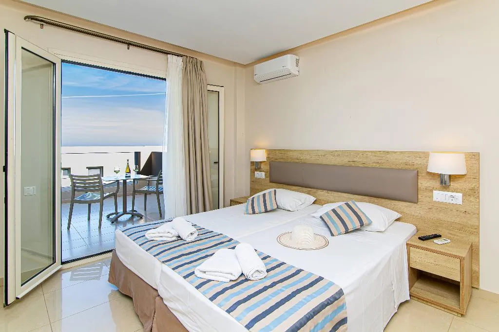 APARTMENT CAPACITY 4 Room, Theo Star Beach Hotel, Crete