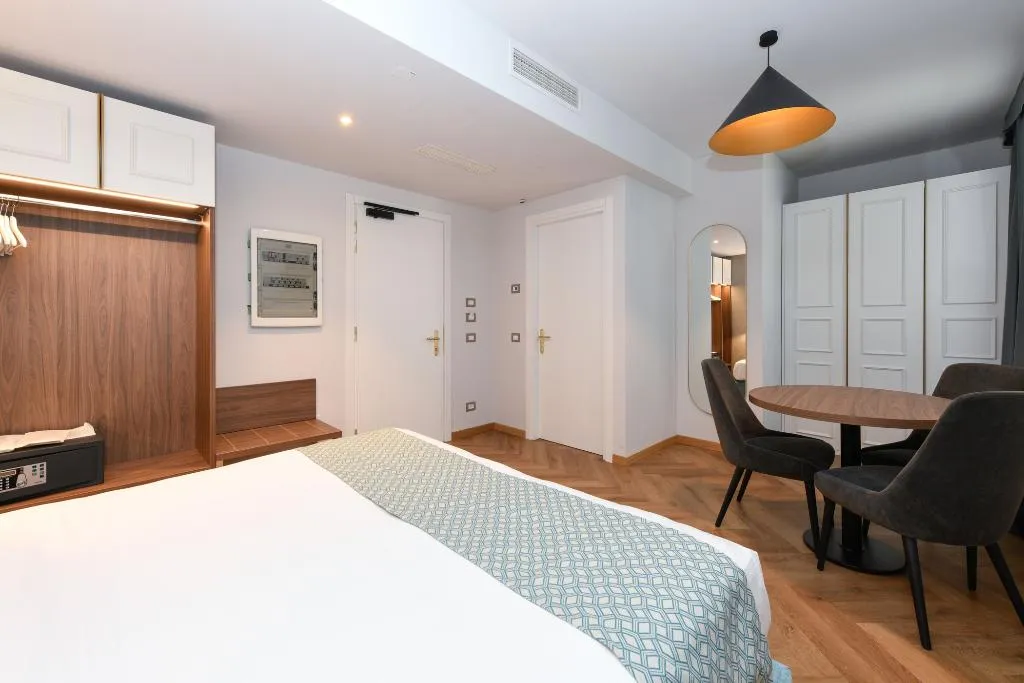STUDIO SUPERIOR Room, Palazzo Santo Spirito, Milan