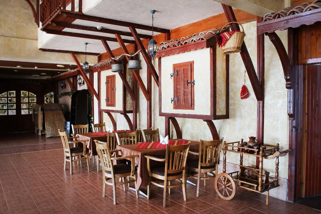 Restaurant, Royal Park, Bourgas