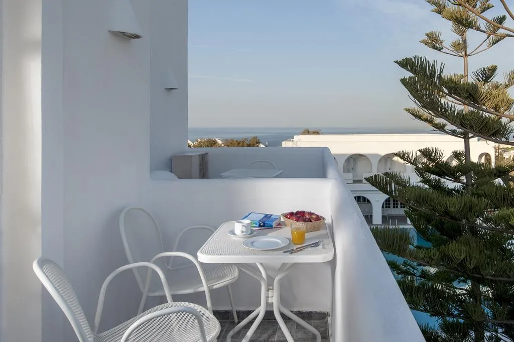 Bar, Daedalus, Santorini