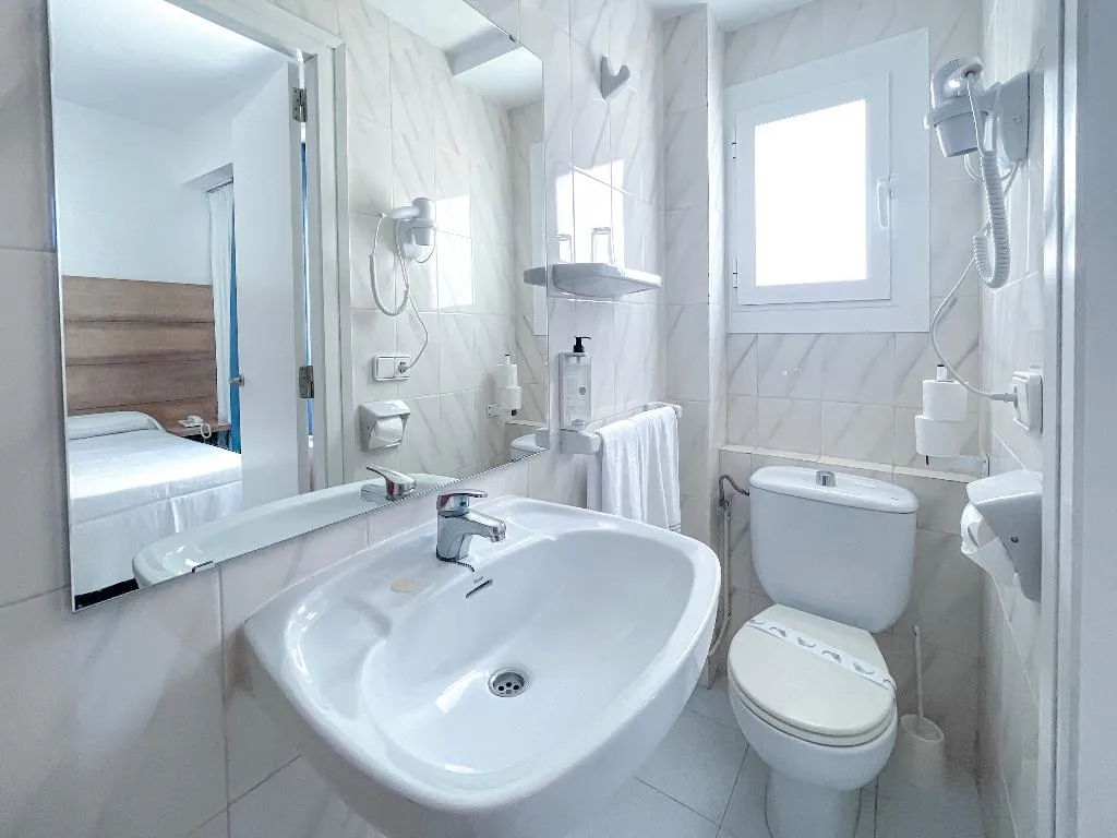 SINGLE STANDARD Room, Ibiza Playa, Ibiza