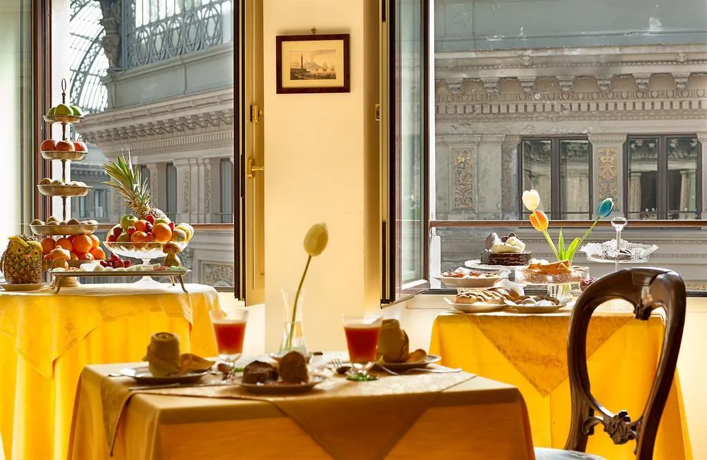Restaurant, Art Resort Galleria Umberto, Naples