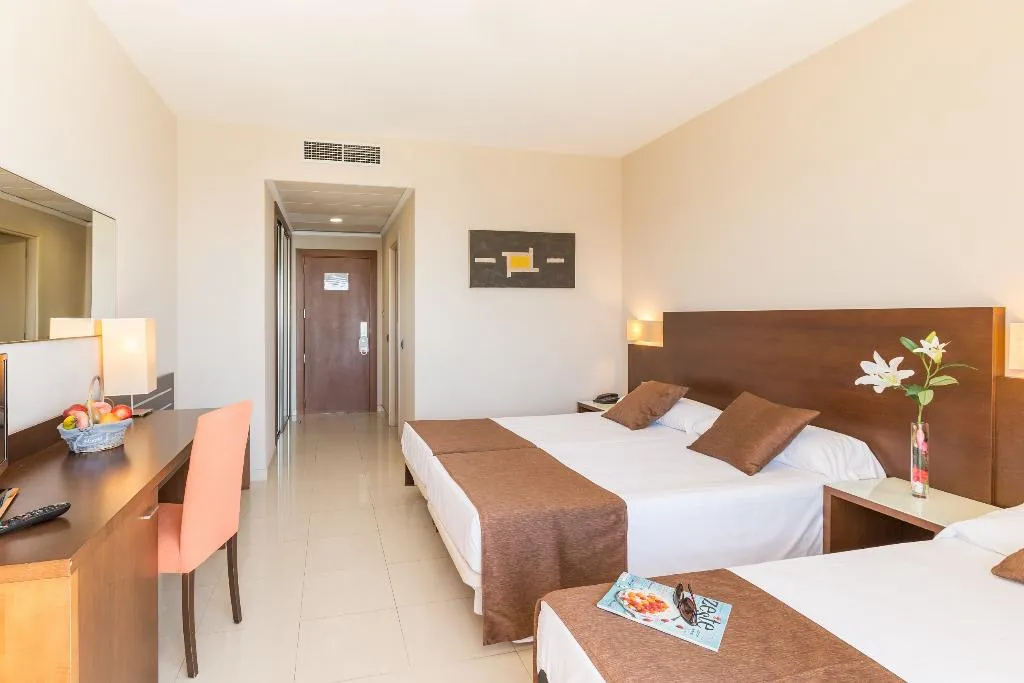 Room, Hotel Bahía Calpe by Pierre & Vacances, Costa Blanca