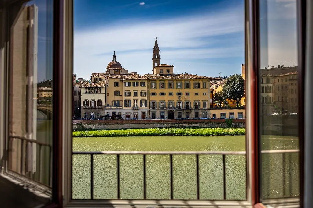 JUNIOR SUITE RIVER VIEW Room, Palazzo Alfieri, Florence