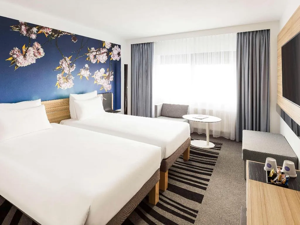 TWIN SUPERIOR Room, Novotel Amsterdam City, Amsterdam
