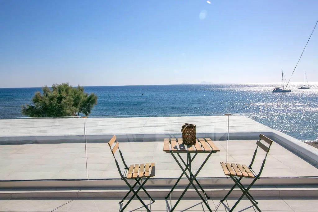 SUITE DELUXE WITH JACUZZI Room, Aegean Melody Suites, Santorini