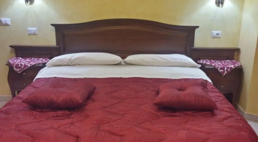 Room, Pitagora House, Naples