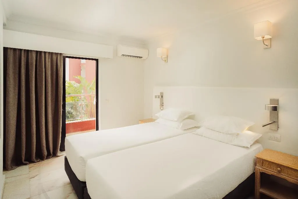 APARTMENT ONE BEDROOM Room, Topázio Vibe Beach Hotel & Apartments, Algarve