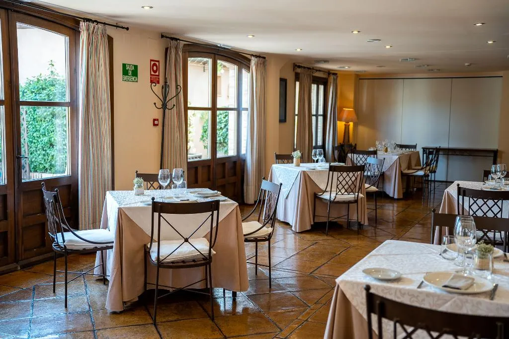 Restaurant, Hotel Cigarral De Caravantes, Madrid