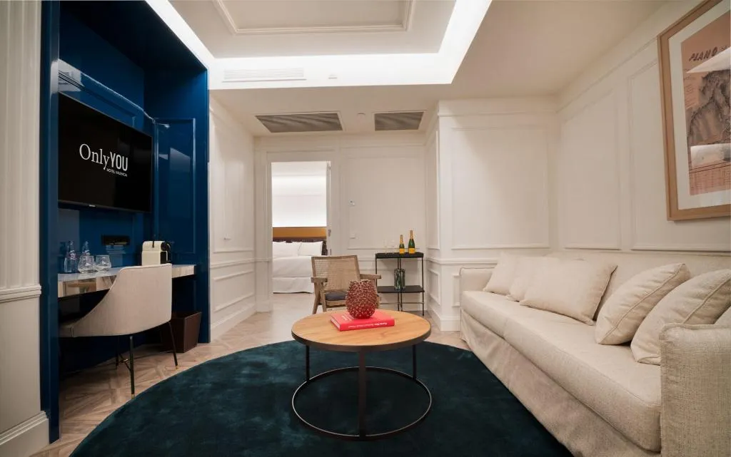 JUNIOR SUITE DELUXE Room, Only YOU Hotel Valencia, Valencia