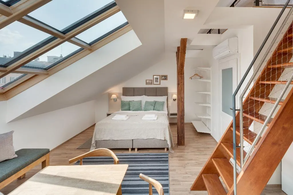 STUDIO DELUXE Room, Louren Apartments, Prague