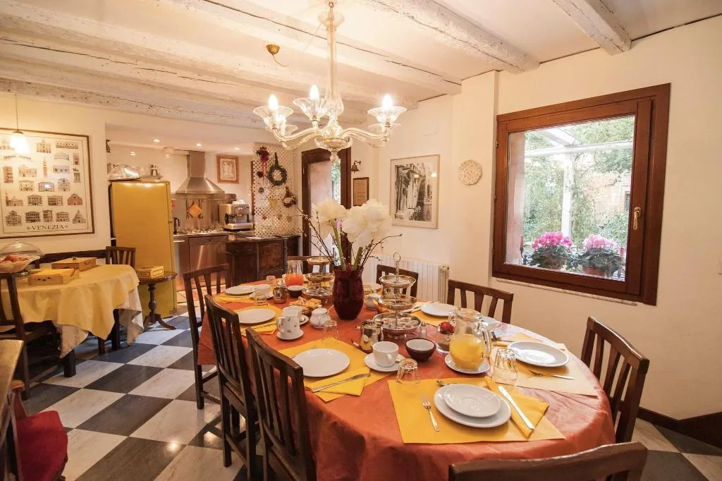 Restaurant, 3749 Ponte Chiodo Guest House, Venice