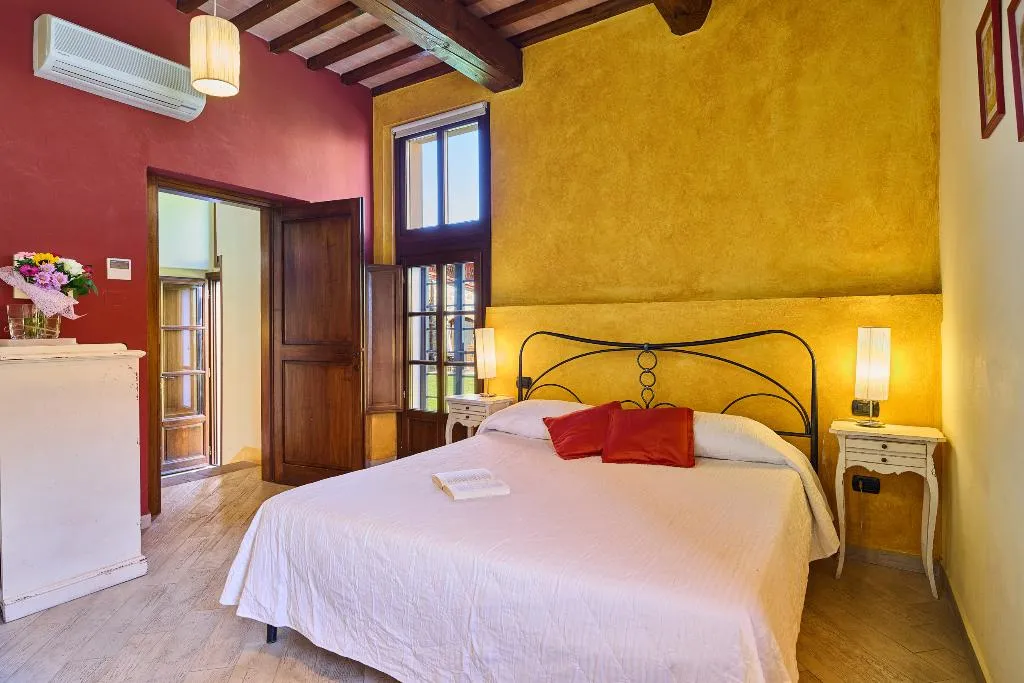 TRIPLE CLASSIC Room, Borgo San Giusto, Florence