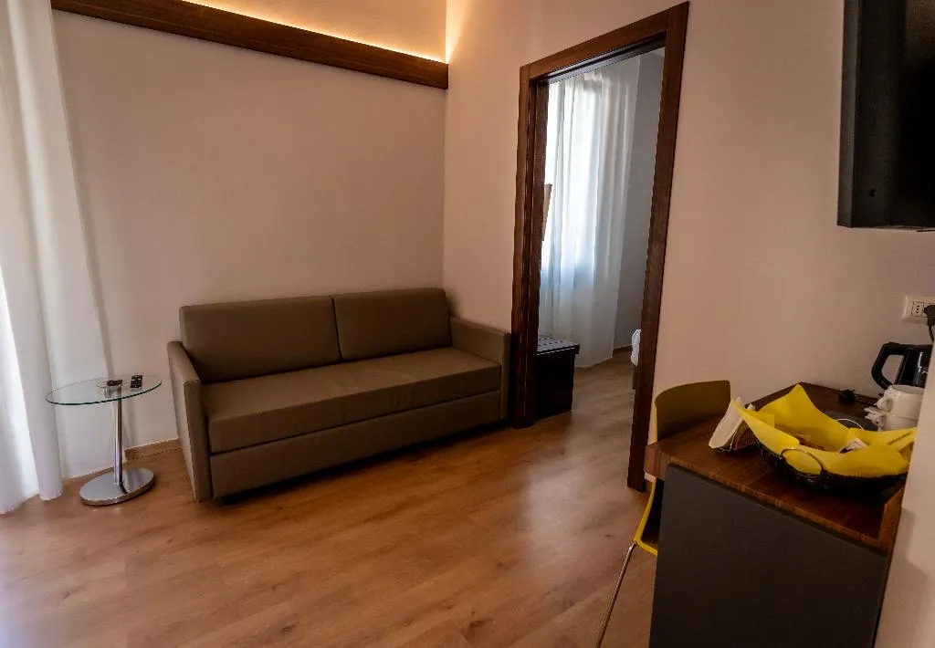 TRIPLE CLASSIC Room, Residence Porta Al Prato, Florence