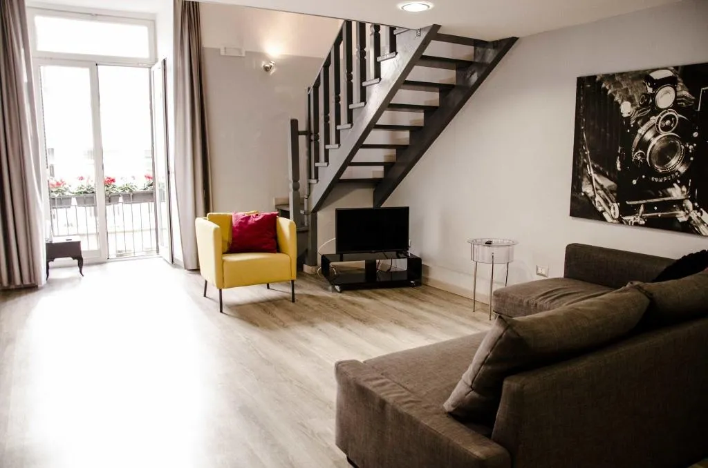 Room, Home&More, Naples