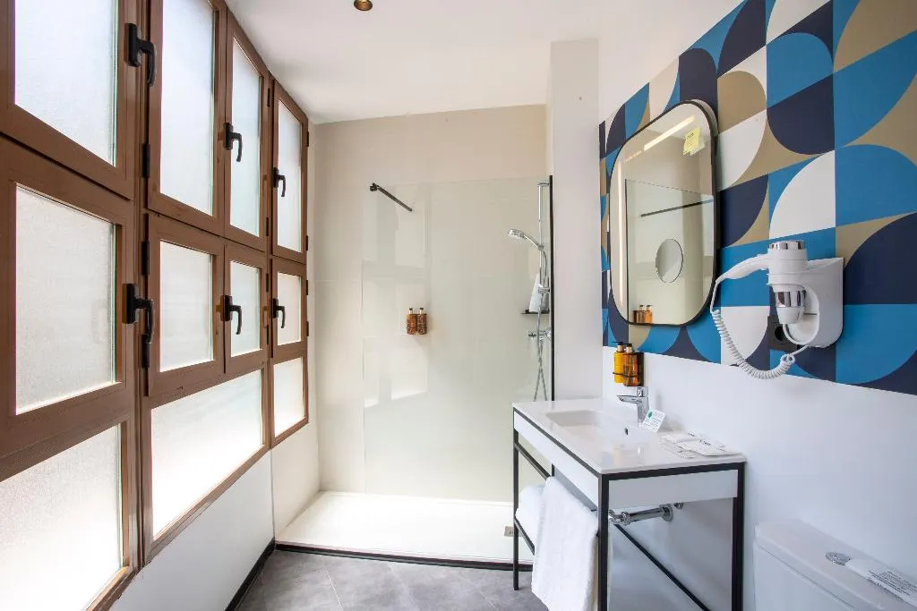 QUADRUPLE STANDARD Room, Casual Vintage Valencia, Valencia
