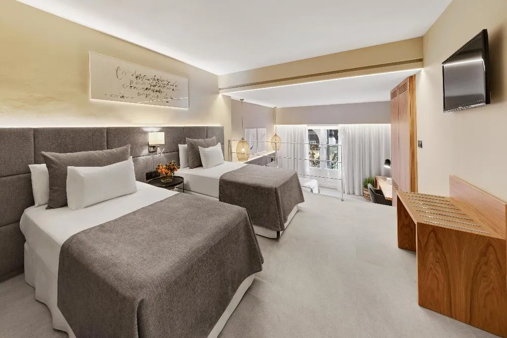 QUADRUPLE STANDARD Room, Almudaina, Majorca