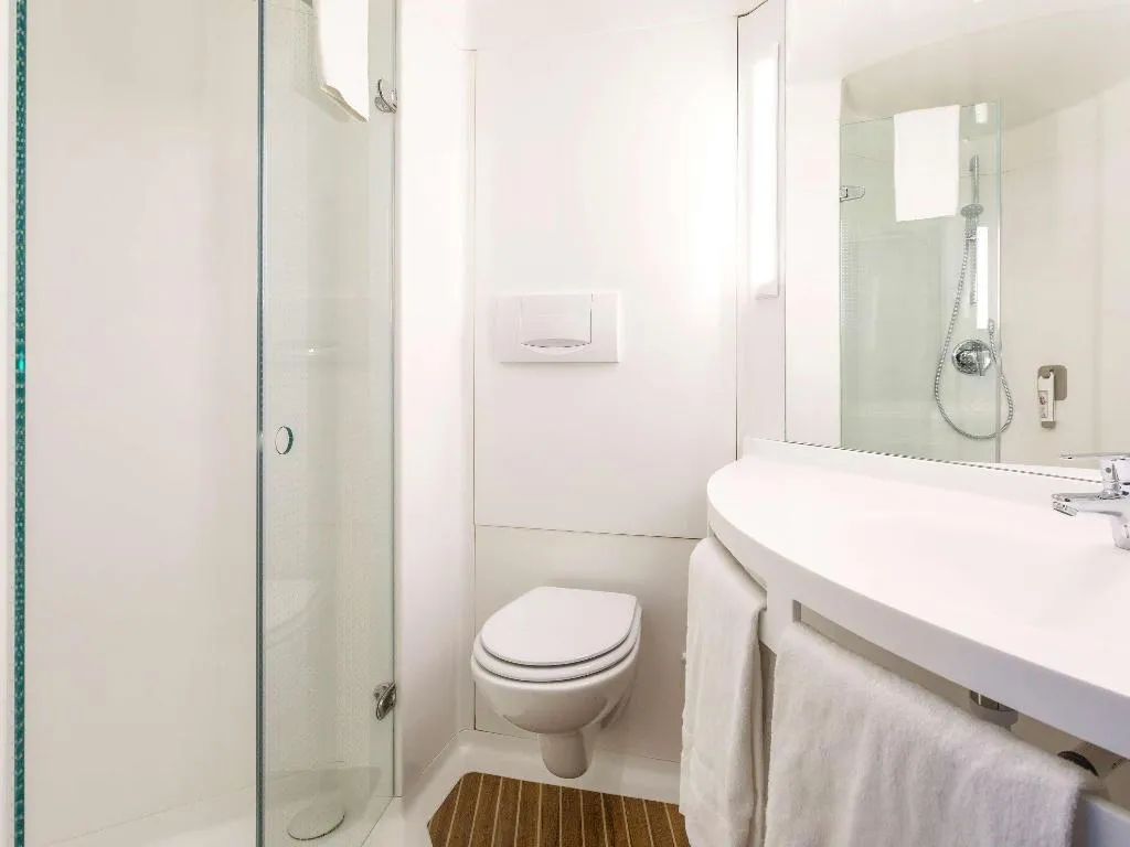 DOUBLE WITH DOUBLE BED Room, Ibis Valencia Alfafar, Valencia