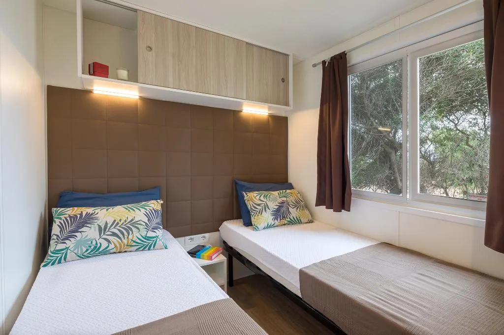 MOBILE HOME THREE BEDROOMS ONE BATHROOM Room, Camping Village Laguna Blu, Alghero