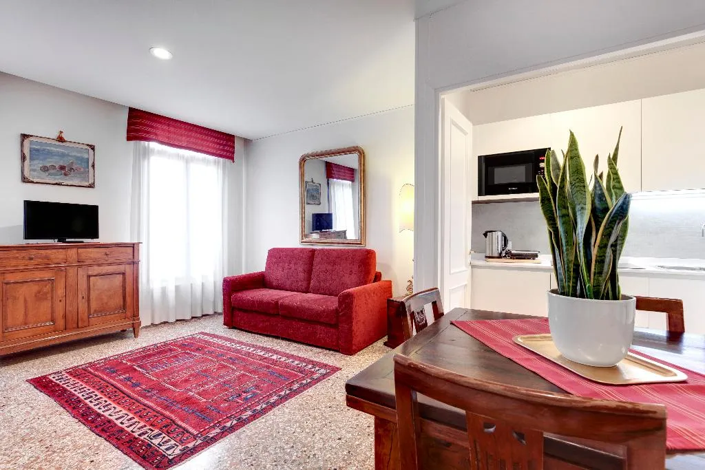 APARTMENT CAPACITY 2 ONE BEDROOM Room, Palazzo Schiavoni Residenza d'Epoca, Venice