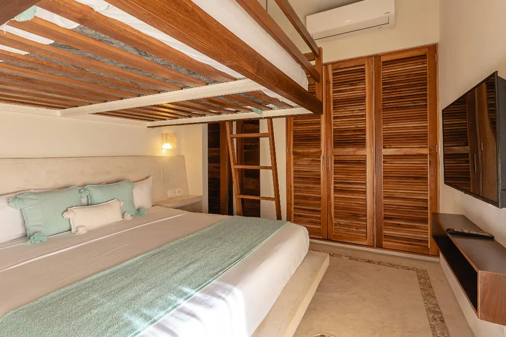 JUNIOR SUITE SEA VIEW Room, Casa Astral Hotel Boutique and Apartments, Cancun Area