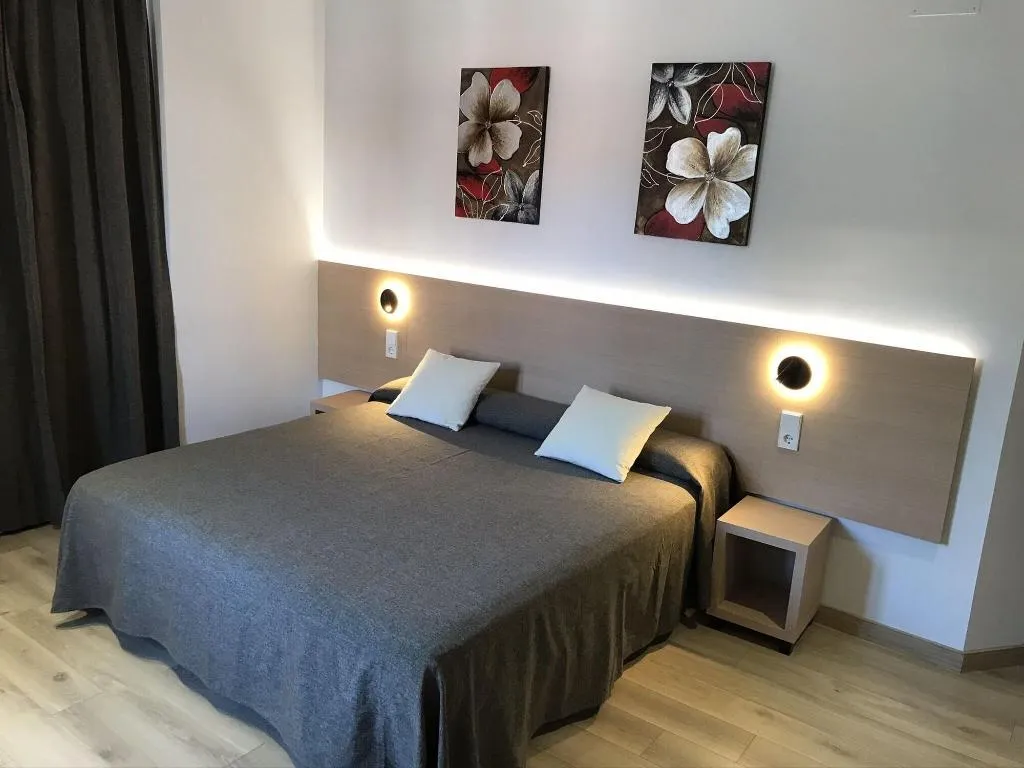 Room, Hostal Abadía Madrid, Madrid