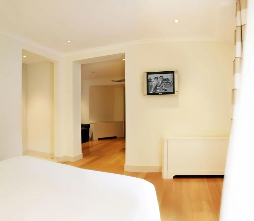 TRIPLE STANDARD Room, Albergo Santa Chiara, Rome