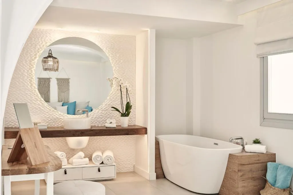 SUITE LUXURY Room, Nikki Beach Resort & Spa Santorini, Athens