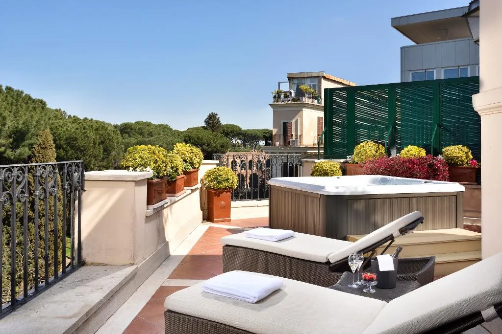SUITE LUXURY ONE BEDROOM Room, Splendide Royal Rome, Rome