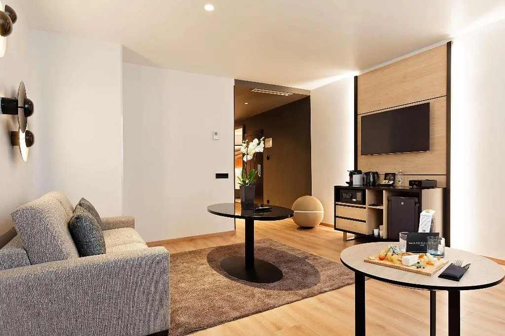 Room, Melia Avenida America, Madrid