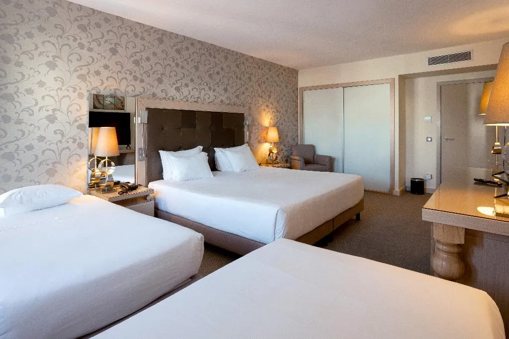 FAMILY ROOM STANDARD Room, Hotel Porta do Sol, Porto