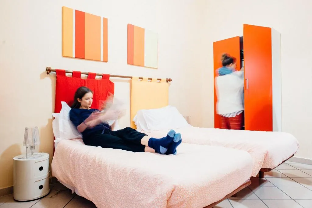 Room, The Beehive, Naples