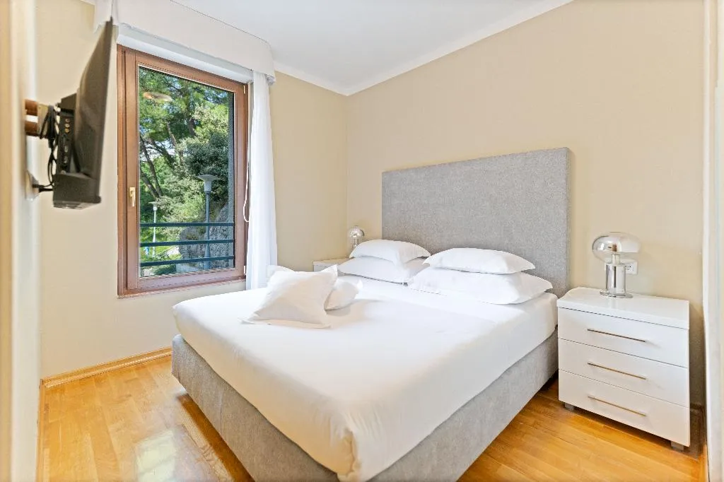APARTMENT TWO BEDROOMS Room, The Residence, Split