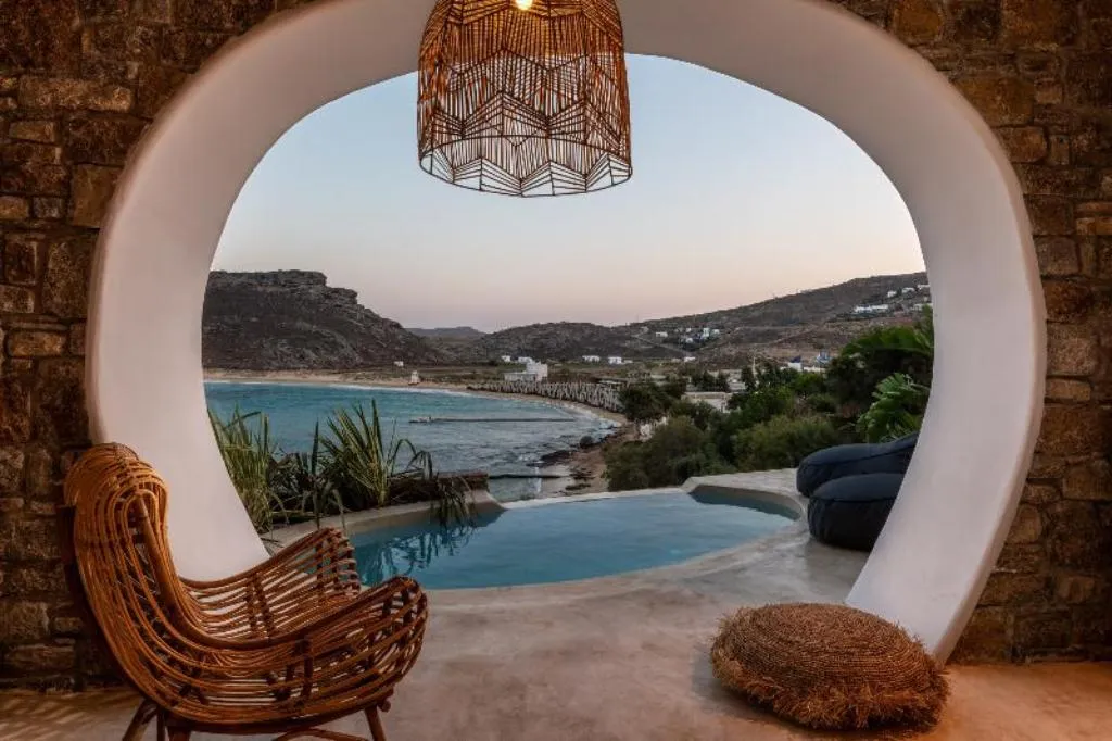 SUITE SEA VIEW WITH PRIVATE POOL Room, Panormos Village Seaside Resort, Mykonos