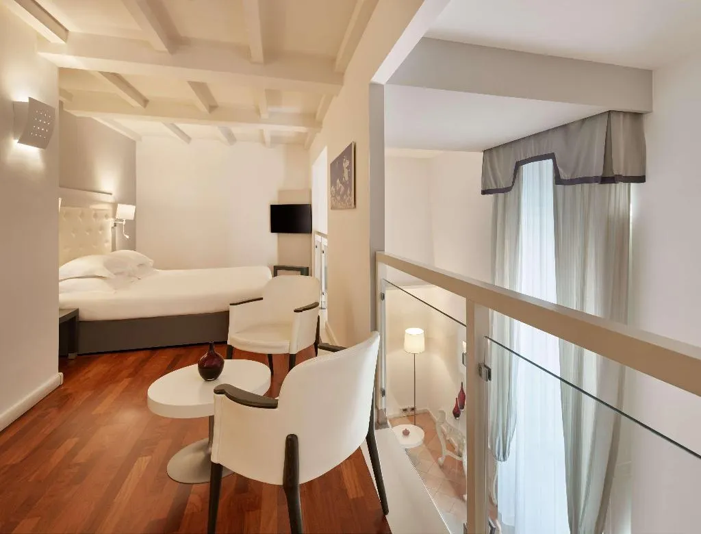 JUNIOR SUITE DUPLEX Room, Palazzo Caracciolo Naples, Naples
