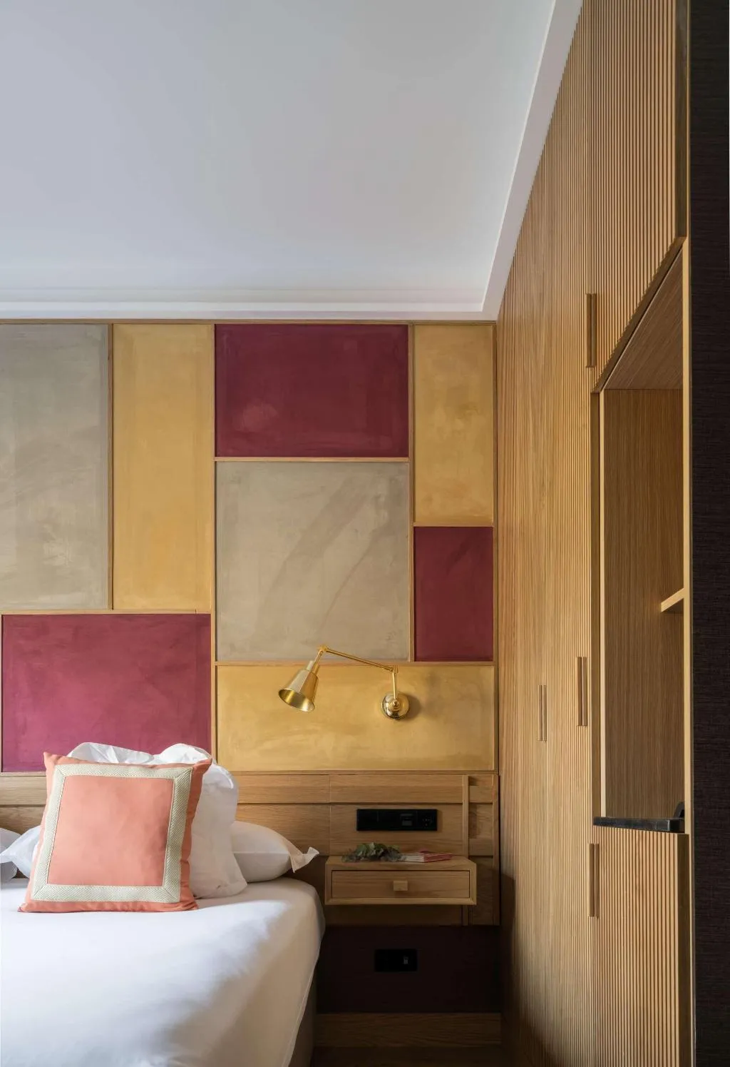 Room, Principe Pio, Madrid