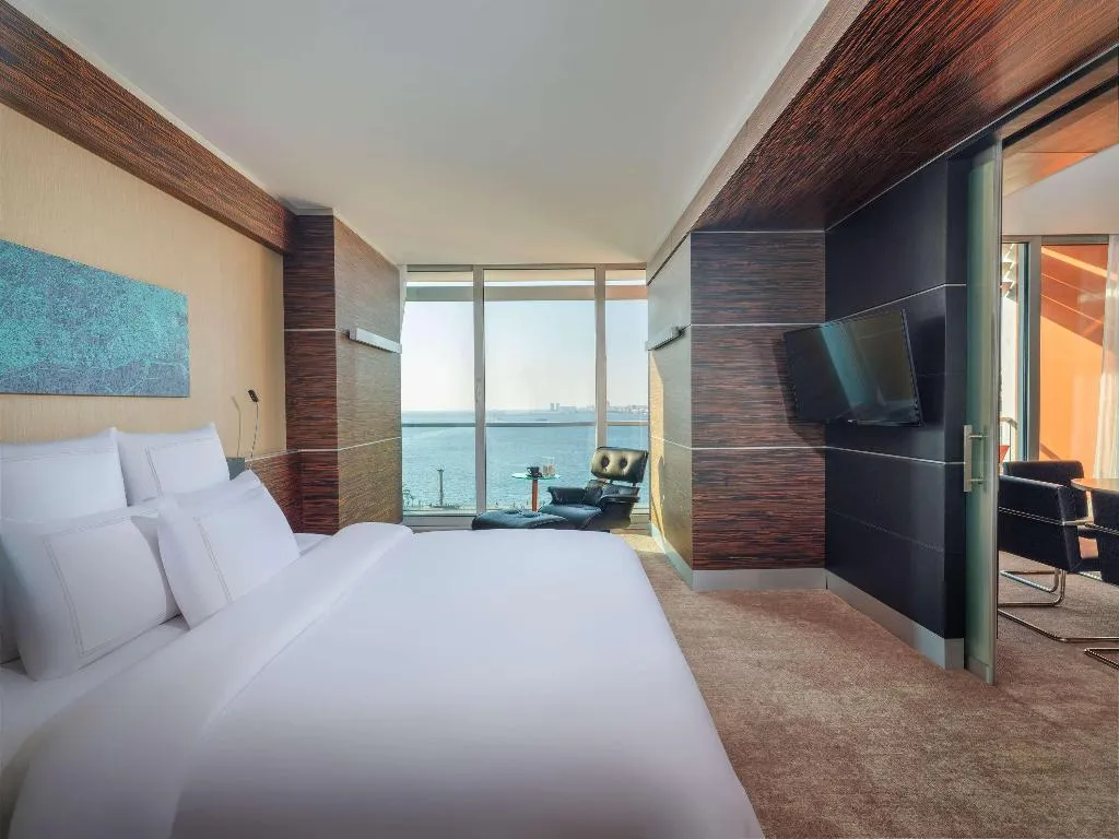 DOUBLE CITY VIEW KING BED Room, Swissotel Buyuk Efes Izmir, Izmir
