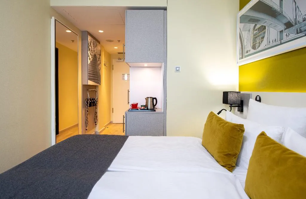 Room, Leonardo Hotel Berlin Mitte, Berlin