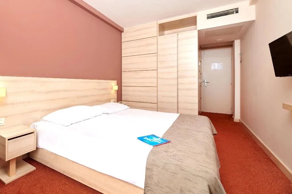 DOUBLE PARK VIEW WITH BALCONY Room, Hotel Materada Plava Laguna, Istria