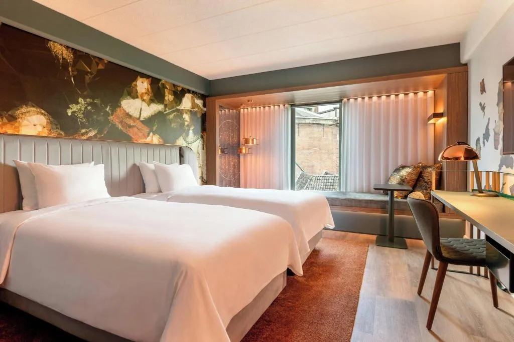 TWIN STANDARD Room, Renaissance Amsterdam Hotel, Amsterdam