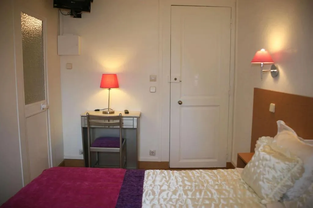 Room, Estrela Dos Anjos, Lisbon