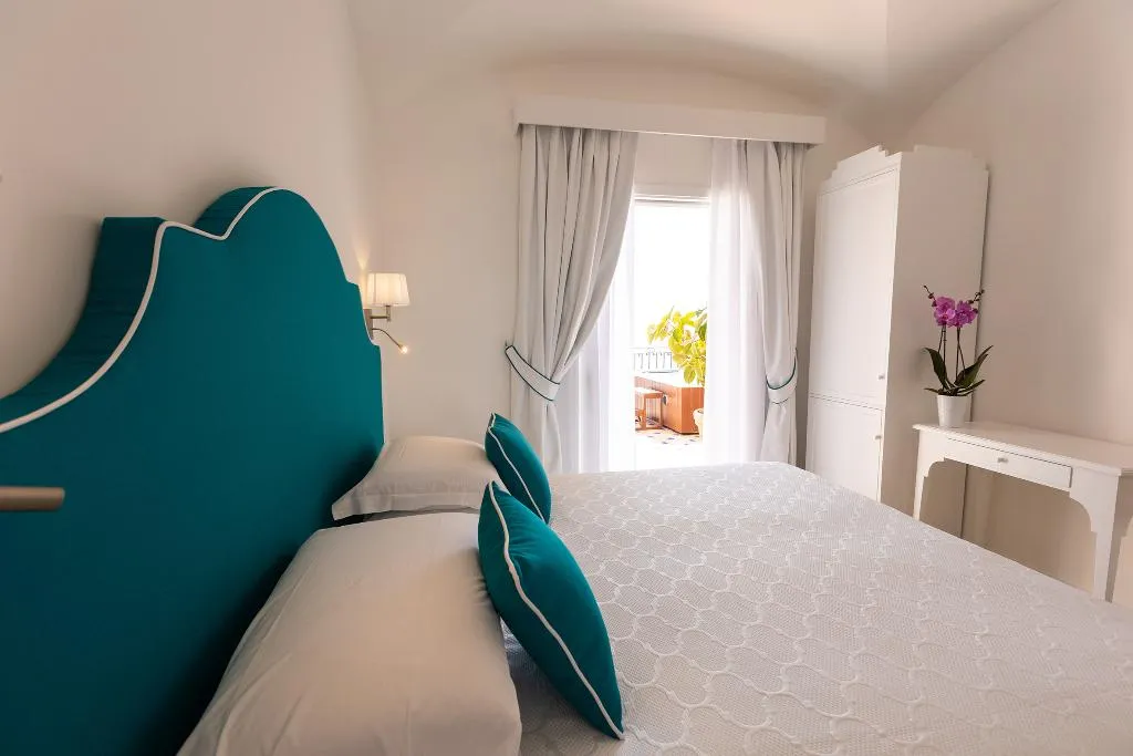 DOUBLE WITH JACUZZI WITH VIEWS Room, Hotel Conca D'Oro, Naples