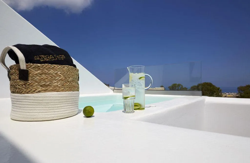 SUITE WITH JACUZZI Room, Altera Pars Suites, Santorini