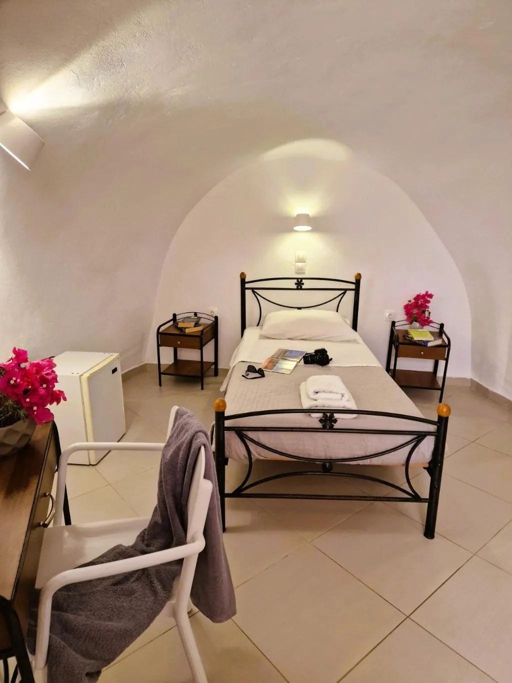 SINGLE ECONOMY Room, Kykladonisia Traditional Settlement, Santorini