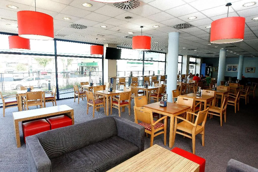 Restaurant, Travelodge Barcelona Fira, Barcelona